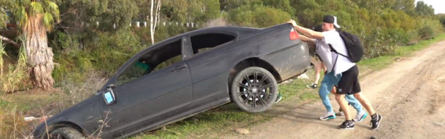 Britanski “influenser” uhapšen zbog bacanja BMW-a E46 u reku