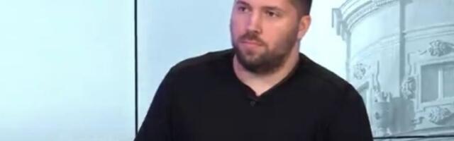 Pogačar u Skupštini Novog Sada bacio materijale ispred Mićina - pauza zbog rasprave odbornika