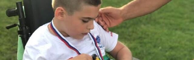 Pomozimo Borislavu slanjem 104 na 2407