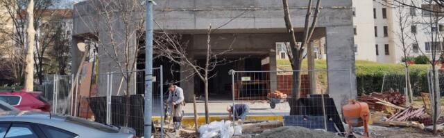 "Umesto da brinu o građanima, naprednjaci grade šta požele"