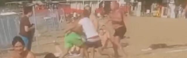 Brutalna tuča na Adi: Okršaj petorice muškaraca i žene (VIDEO)