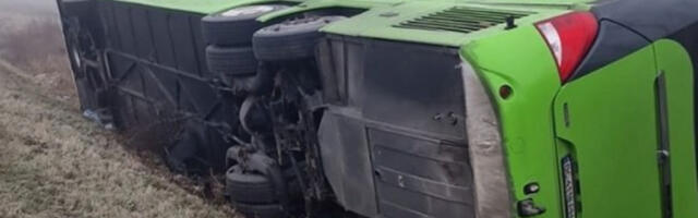 UŽAS! 12 STUDENATA POGINULO U SUDARU AUTOBUSA I KAMIONA: Stravične scene na licu mesta, 21 osoba povređena