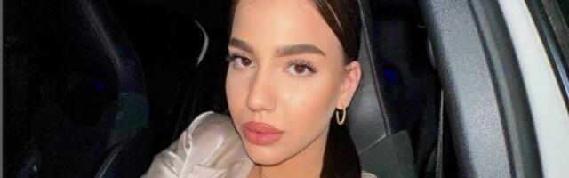 Prignječila četvorke: Čolina ćerka zalegla na plaži, dude samo što ne ispadnu (FOTO)