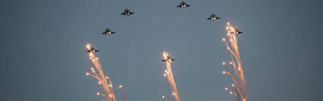 Švedska, Danska i Finska po prvi put zajedno u božićnom preletu: Gripeni u formaciji jelke širom Skandinavije