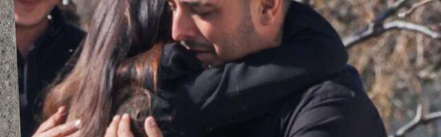 ANA SEVIĆ PALA U ZAGRLJAJ DARKU: Lazićeva bivša žena došla na sahranu njegovog brata: Ne prestaju da plaču, potrsne scene u Brestaču (VIDEO)