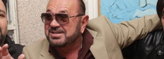 Ona ima 29 godina, a on 74! Mile nije znao šta ga je snašlo kad je počela da meša - Srbija bruji o snimku
