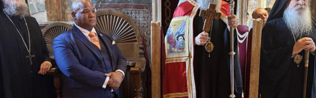 Патријарх Порфирије и пастор Бернс стигли у манастир Грачаница