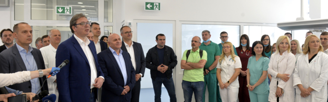 VUČIĆ: Kada bi se u Loznici godišnje rađalo 1.000 dece…