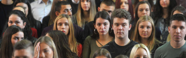 Istraživanje: Šezdeset odsto mladih smatra da Srbiji treba autoritarni vođa