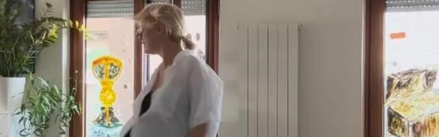 PEVAČICA SA STOMAKOM DO ZUBA PLEŠE KAO UKLJUČENA U STRUJU: Ljudi u šoku šta može u tik pred porođaj (VIDEO)