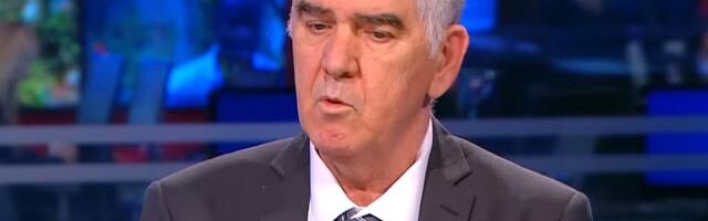 Ministar Beriša osudio podmetanje požara na vratima novosadske Katedrale