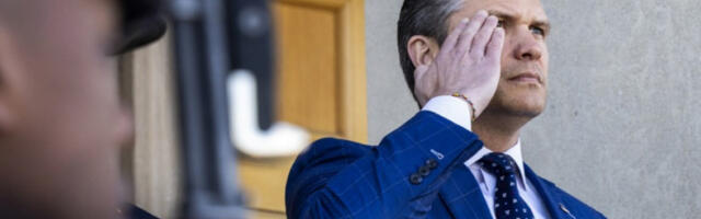 Шеф Пентагона блокира унапређења црнаца и жена у врху војске