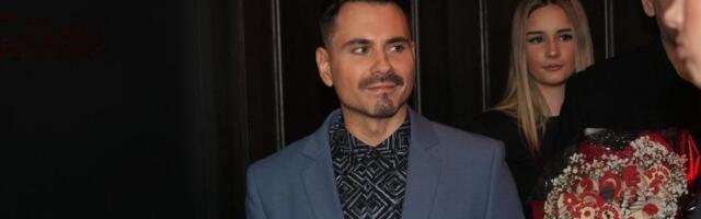 "Od malena sam bio bliži devojčicama..." Pevač šokirao priznanjem - Ovo je dugo krio!