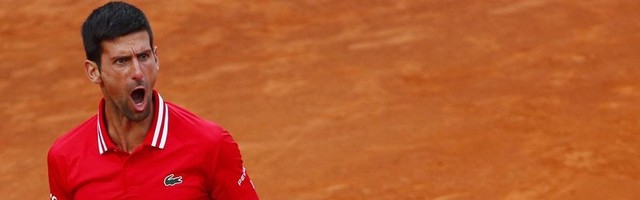 Đoković u finalu Rima: Novak jači od Sonega, umora i publike, sa Nadalom za trofej
