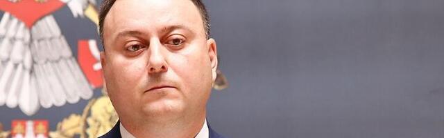 "Čučković huška sa bezbedne udaljenosti"