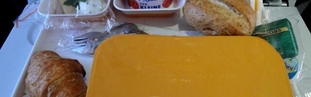 Zašto hrana ima drugačiji ukus u avionima?