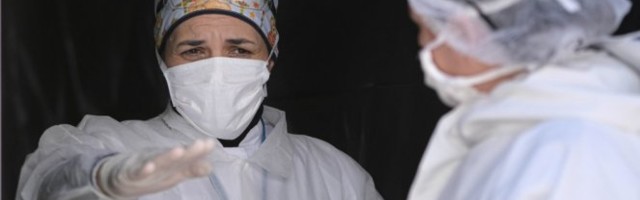 U HRVATSKOJ U DANU UMRLE 92 OSOBE, ZASTRAŠUJUĆA SMRTNOST NA RESPIRATORIMA! Korona katastrofa u komšiluku, najviše preminulih do sada!