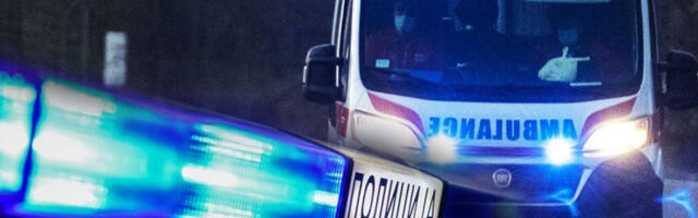 AUTOMOBIL SE NASADIO NA BANKINU: Saobraćajna nezgoda kod Smedereva - sudar dva vozila! (FOTO)