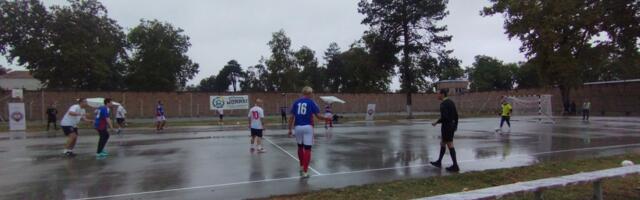 Odigrana fudbalska utakmica između osuđenika KPZ Beograd - Padinska skela i veterana FK „Partizan“ (FOTO)
