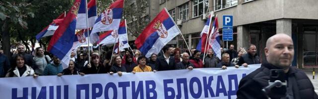 Dva paralelna skupa u Nišu uoči kosovskih izbora: studenti kritikuju „13 godina izdaje“, SNS šalje podršku Srbima na KiM