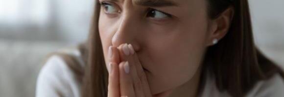 Živela na njegov račun, putovala i imala sve: A onda je počeo pakao, "svaki dinar mi izašao na nos"