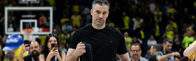 Selektor Srbije potpuno poludeo! Alimpijević isključen s meča - Psovao i vikao, Evropa priča o ovome (VIDEO)