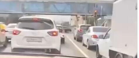 HAOS U RUSIJI: Vlasti ograničavaju točenje goriva, policija čuva benzinske pumpe (VIDEO)