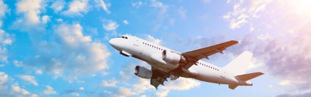 Avion umesto u Dubrovnik sleteo u Beč - napukao prozor letelice