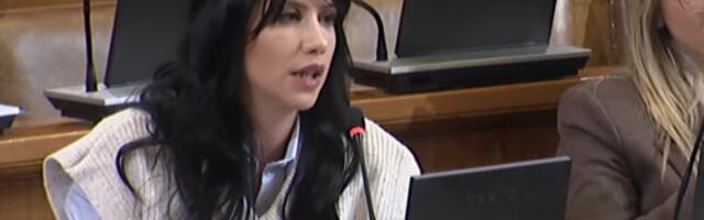 LEPA POSLANICA U SKUPŠTINI GOVORILA O KRŠENJU PRAVA SVIH GRAĐANA Svi Srbi treba da pročitaju ovo: "Ukupno 10.470"