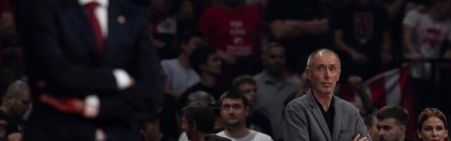 PRŠTALO JE! Haos pored terena, Milan Tomić u sukobu - pogledajte šta se desilo na utakmici Crvene zvezde! (VIDEO)