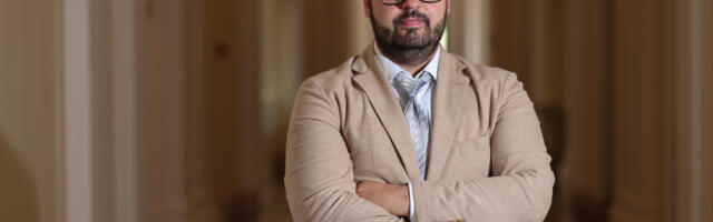 Stefan Janjić (SRCE): Vlast usvojila Mrdićeve zakone da bi za povlačenje dobila nešto od EU, koristi ih kao čip u pregovorima