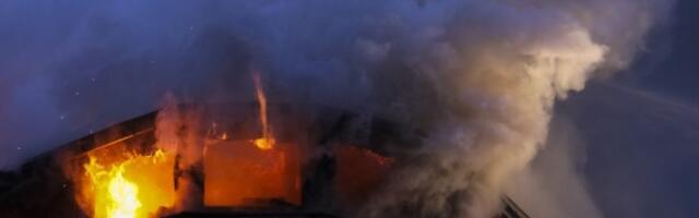 HAOS U BAGDADU! Dron pogodio američku ambasadu, ODJEKNULA EKSPLOZIJA! (VIDEO)