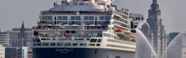 PUTNIK PAO S KRUZERA! Drama u moru, kapetan momentalno zaustavio plovidbu! Spasioci tragaju za muškarcem