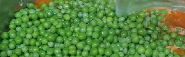 Smrznuti grašak ceo život kuvamo pogrešno: Evo kako to zaista treba raditi, daleko je ukusniji i gotov za tren