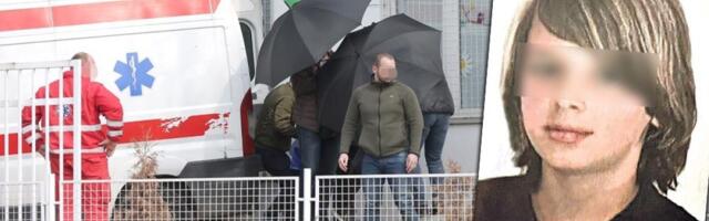 Prve fotografije Koste! Maloletni ubica rukama prekrio glavu, pa utrčao u bolnicu (FOTO)