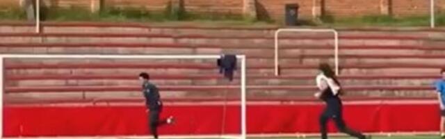 Skandal u Španiji: Predsednik kluba jurio muslimanske igrače i uznemiravao ih komadom svinjetine