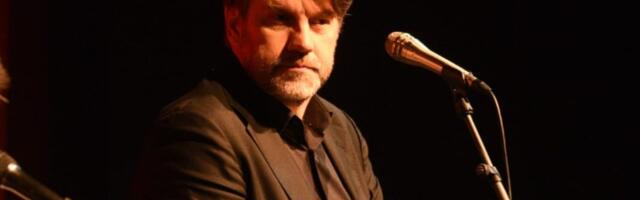 Skriveni talenat Marka Miloševića: Pesnik iznenadio publiku (VIDEO)