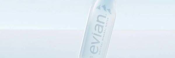 Evian voda u novim recikliranim flašama