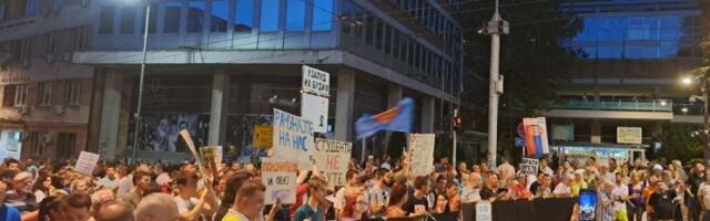 Danas u 18 protest "Srbija protiv nasilja", šetnja do RTS-a