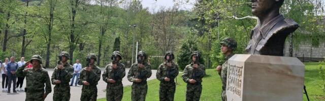Život dao za otadžbinu - Slavko Krunić heroj sa Košara pre pet godina dobio spomen obeležje u rodnom kraju