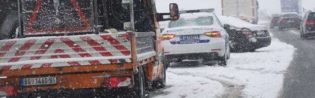 Srbija je danas ZABELELA! Sneg paralisao delove države, a tek sledi novi udar (FOTO, VIDEO)