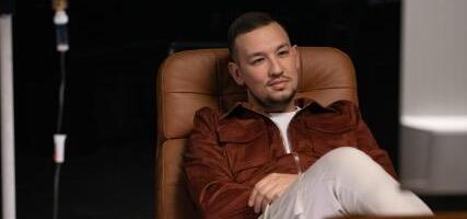 Haos na estradi! Uroš Živković objavio tri pesme, završio na infuziji viskijem!