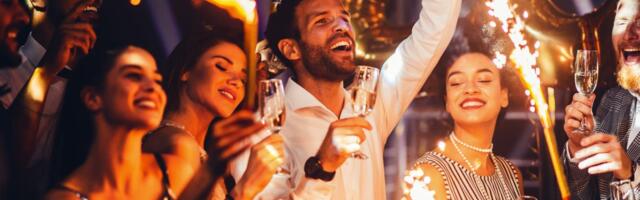 Ovo su modni favoriti za novogodišnju noć: 5 najpopularnijih haljina koje obaraju s nogu