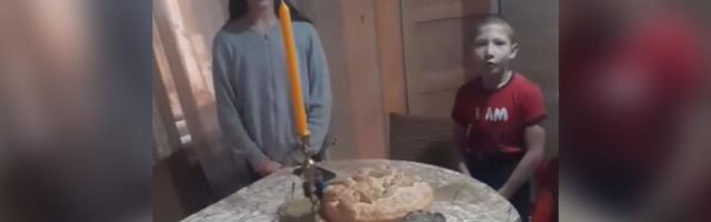 Amerikanac se izvinio zbog ismevanja srpske porodice koja je za slavu imala ribu i pogaču: Sad se oglasio i ON