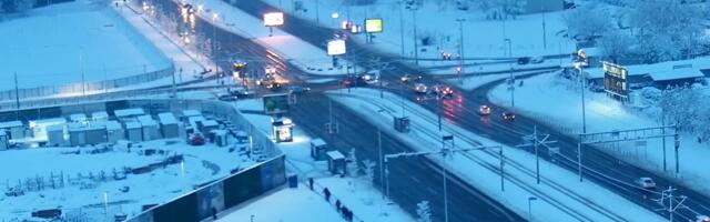 SNEG OKOVAO SRBIJU! Počela i ledena kiša, evo kakvo je stanje na ulicama