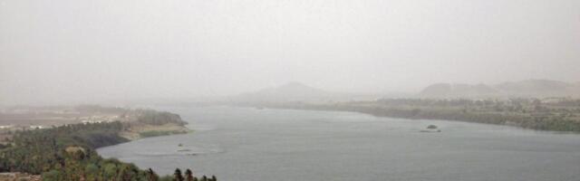 VELIKA TRAGEDIJA NA RECI, PREVRNUO SE TRAJEKT SA PUTNICIMA! Poginula najmanje 21 osoba tokom plovidbe Nilom! (FOTO)