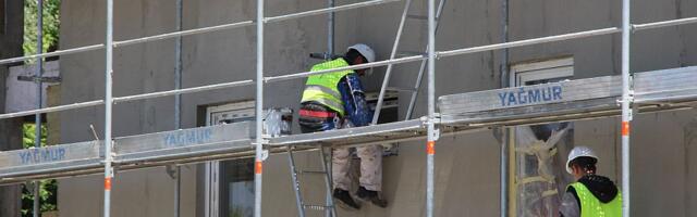 Šta raditi kada vam se pojavljuje zgrada pod prozorom?