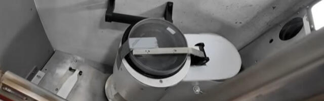 „Хјустон, имамо проблем“ - потешкоће са тоалетом у свемирској капсули