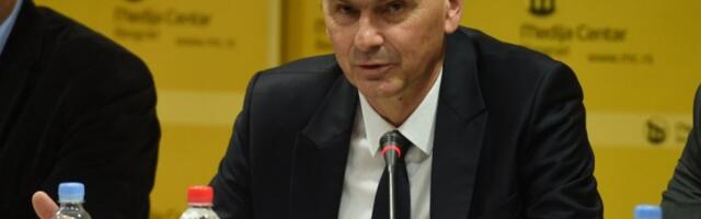 STAMATOVIĆ ZALEDIO NOVU S! Pokušali da ga isprovociraju na sitno, a onda ih je demolirao  brutalnim odgovorom!