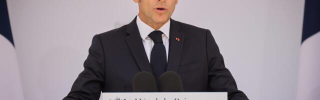 Vučić stigao u Pariz gde će prisustvovati svečanostima povodom nacionalnog praznika Francuske